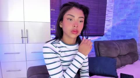 Snapshot of cinnamon_kyla chatting on January 2025 04:30:02 PM cinnamon_kyla online show from January 2025 04:30:02 PM