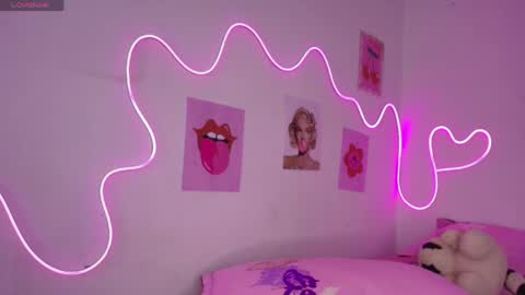 Snapshot of cinniaa_ chatting on May 2026 03:02:01 AM cinniaa online show from May 2026 03:02:01 AM