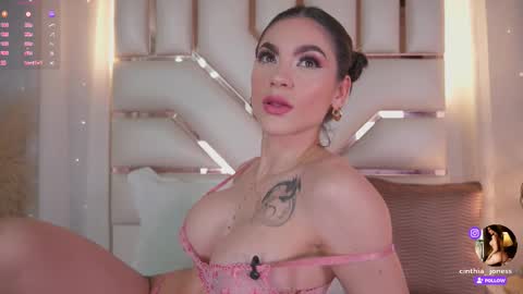 Cinthia online show from February 2026 05:11:01 AM