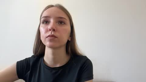 Aurora online show from April 2026 02:33:02 AM