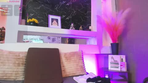 Cinthya  online show from March 2026 12:39:02 PM