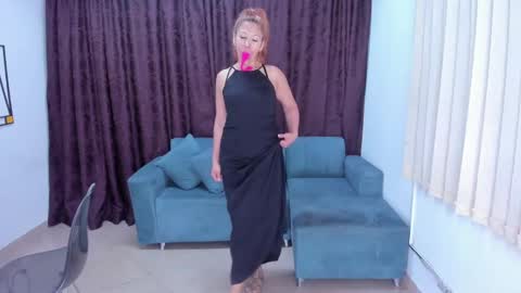  CINTIA  online show from November 2025 11:32:02 AM