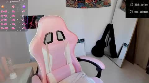 Paulina online show from November 2025 09:47:01 PM