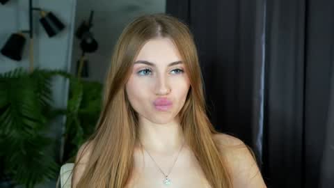 Sandy online show from December 2024 08:19:02 AM