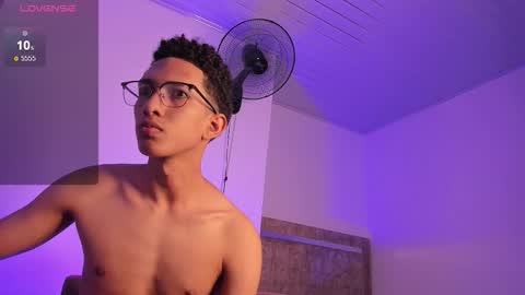 cj_davis1 online show from September 2025 12:37:02 PM
