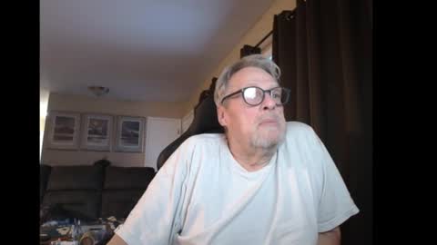 Snapshot of cjscout chatting on December 2024 07:00:01 PM cjscout online show from December 2024 07:00:01 PM