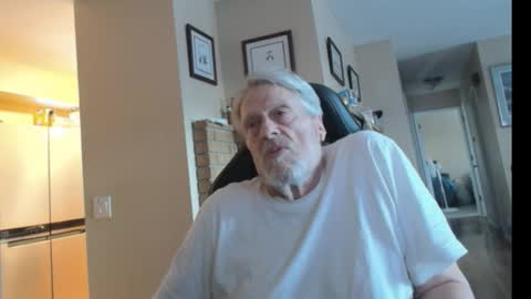 Snapshot of cjscout chatting on November 2025 10:42:01 PM cjscout online show from November 2025 10:42:01 PM