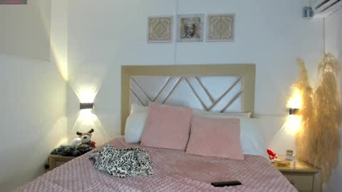 Claire 3 online show from December 2024 10:03:02 PM