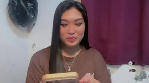 Snapshot of claire_wntr chatting on June 2026 05:53:02 AM CLAIRE online show from June 2026 05:53:02 AM