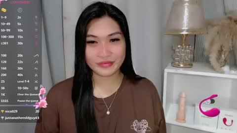 Snapshot of claire_wntr chatting on July 2026 05:59:02 PM CLAIRE online show from July 2026 05:59:02 PM