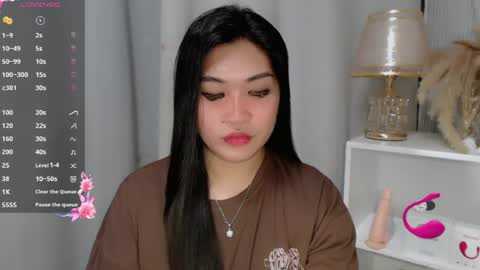 Snapshot of claire_wntr chatting on July 2026 04:37:02 AM CLAIRE online show from July 2026 04:37:02 AM