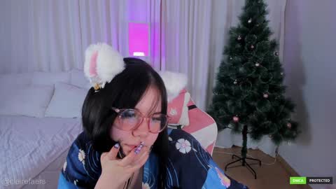 Snapshot of clairefaers chatting on December 2024 12:45:02 PM Claire Faers online show from December 2024 12:45:02 PM