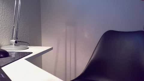clamshive7 online show from May 2026 06:29:01 AM