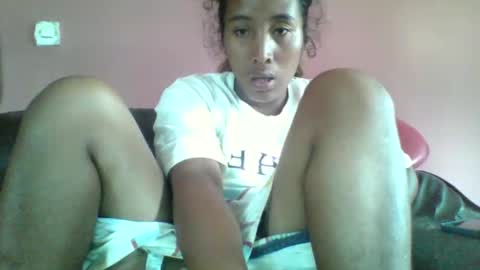 Clarah0123 online show from December 2025 09:28:02 AM