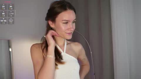 Claire online show from October 2025 01:53:02 PM