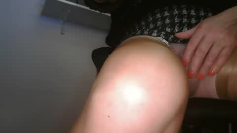 Snapshot of clarem chatting on November 2025 02:53:02 PM clare nylons online show from November 2025 02:53:02 PM