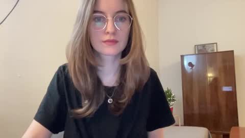 classyandgirly online show from December 2024 08:10:02 PM