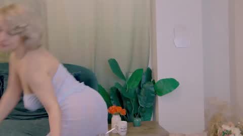 Classy Tinna online show from February 2025 11:17:02 AM