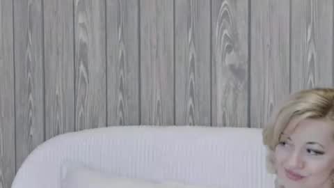 Classy Tinna online show from April 2026 05:13:01 AM