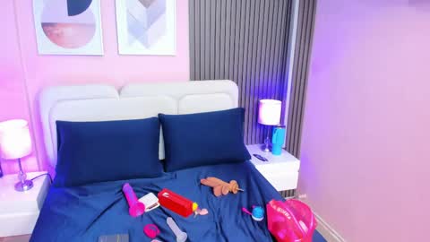 clauwdeen  wolf online show from April 2026 08:06:02 PM