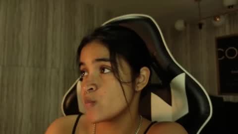 Clementine online show from November 2025 01:00:02 PM