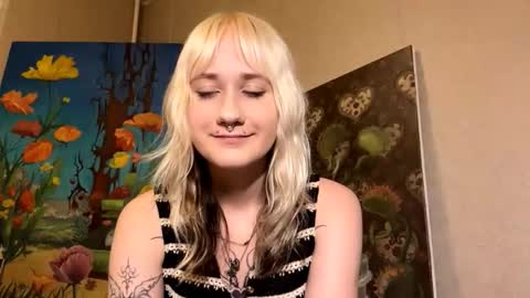 Jenny online show from October 2025 05:24:02 PM