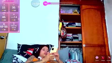 Snapshot of cleo_05 chatting on February 2025 05:23:01 AM cleo_05 online show from February 2025 05:23:01 AM