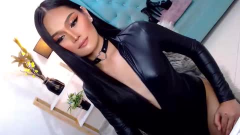 Cleo online show from October 2025 11:52:02 PM