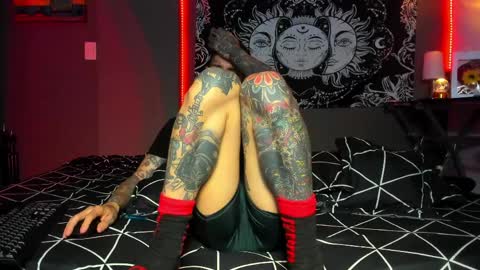 cleo y maikol online show from April 2026 03:47:01 AM