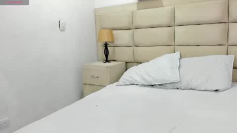 cleowhite_ online show from November 2025 04:02:02 AM