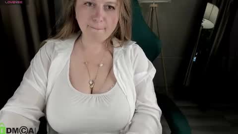 Snapshot of cleoxotie chatting on July 2026 02:28:01 AM cleoxotie online show from July 2026 02:28:01 AM