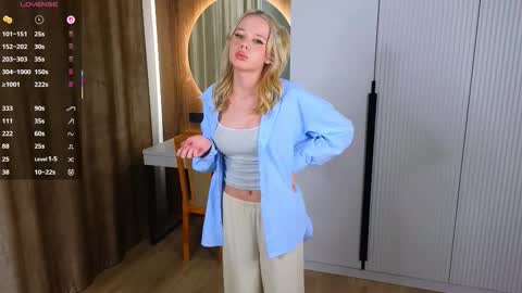 Snapshot of cletaunderkoffler chatting on November 2025 04:03:01 PM Aria online show from November 2025 04:03:01 PM