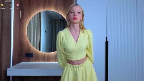 Snapshot of cletaunderkoffler chatting on November 2025 03:25:01 PM Aria online show from November 2025 03:25:01 PM