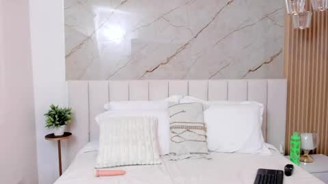   online show from April 2026 08:59:02 PM