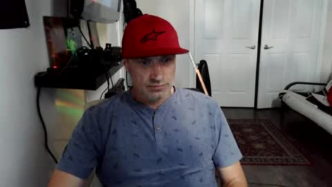 Snapshot of clintwood12 chatting on June 2026 06:33:01 PM chad online show from June 2026 06:33:01 PM