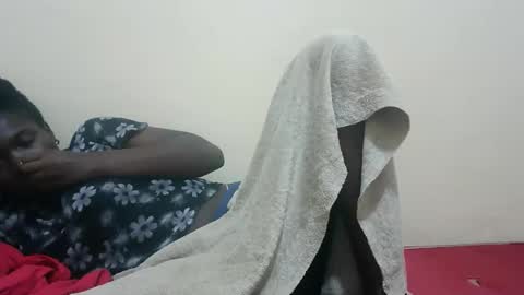 Snapshot of clity_creamer chatting on September 2025 12:01:02 AM clity_creamer online show from September 2025 12:01:02 AM