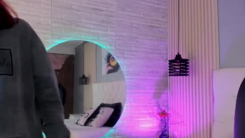 Cloe online show from December 2024 12:22:01 PM