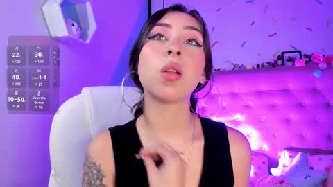 Snapshot of cloe_martinez_ chatting on February 2025 11:37:02 PM Cloe online show from February 2025 11:37:02 PM