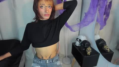 Cloe online show from October 2025 11:27:02 PM