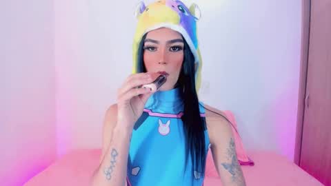 CLOE REMINTON online show from March 2025 03:43:01 AM