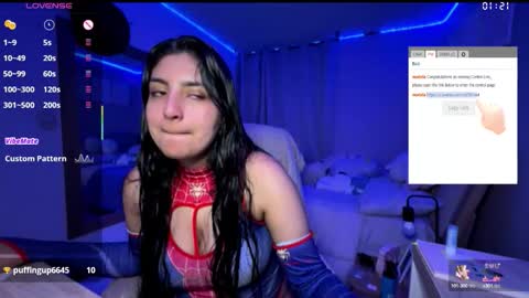 cloe small online show from October 2025 01:14:02 AM