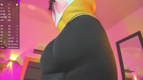 Snapshot of cloe_yeraldy_ chatting on February 2026 02:37:01 AM CHARLOTTE online show from February 2026 02:37:01 AM