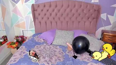 cloeygraweing online show from November 2025 07:03:02 PM