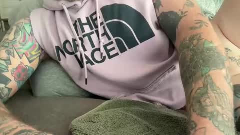 cloudyxparty online show from December 2025 08:40:01 PM