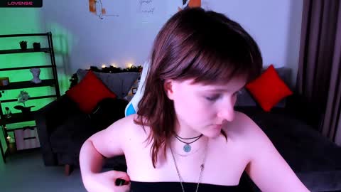  Clover  follow me  online show from January 2025 06:53:02 PM
