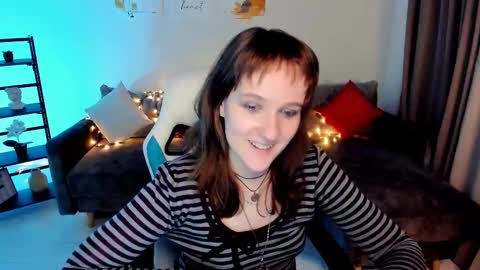  Clover  follow me  online show from March 2025 08:52:02 PM