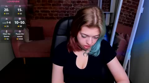 Lina online show from April 2026 03:14:01 PM