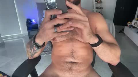 Snapshot of cmpunk11 chatting on April 2026 10:05:01 PM cmpunk11 online show from April 2026 10:05:01 PM