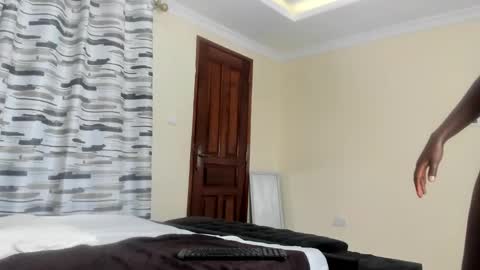 coco_leila online show from February 2025 06:19:01 AM