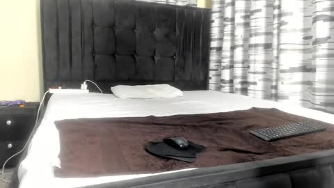 coco_leila online show from February 2025 03:31:02 AM